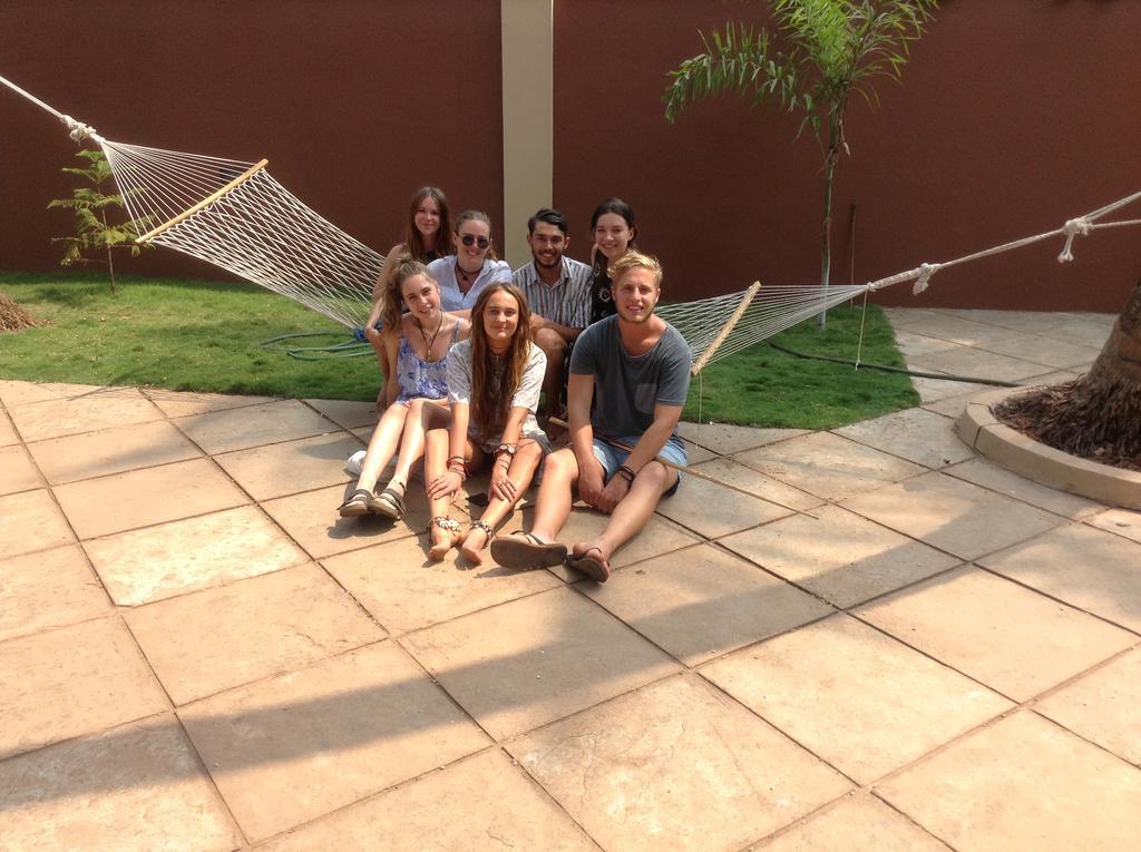 Wanderers Hostel Morjim Ngoại thất bức ảnh